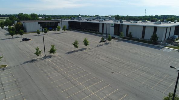 Magnavox Way Corporate Center: 1700 Magnavox Way, Fort Wayne, IN 46804